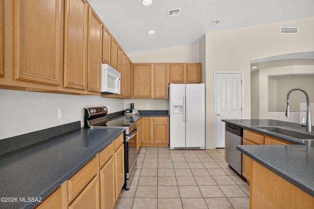 4058 N Sunset Cliff Place, Tucson, AZ 85750