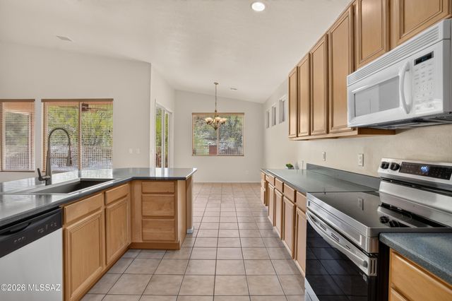 4058 N Sunset Cliff Place, Tucson, AZ 85750
