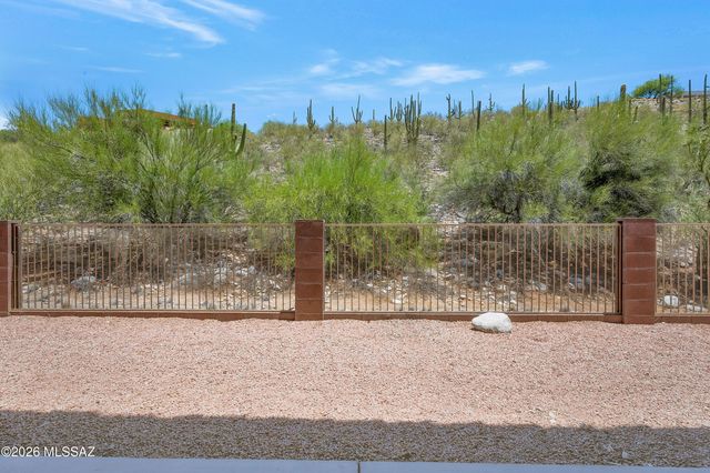4058 N Sunset Cliff Place, Tucson, AZ 85750