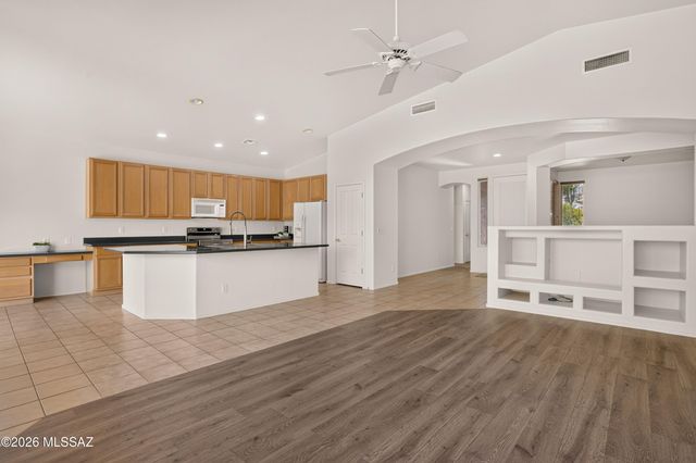 4058 N Sunset Cliff Place, Tucson, AZ 85750