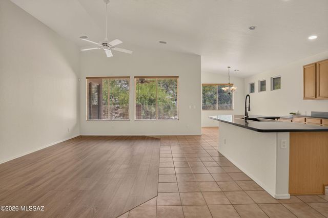 4058 N Sunset Cliff Place, Tucson, AZ 85750