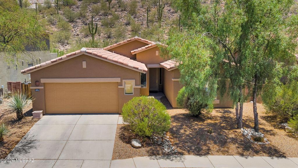 4058 N Sunset Cliff Place, Tucson, AZ 85750