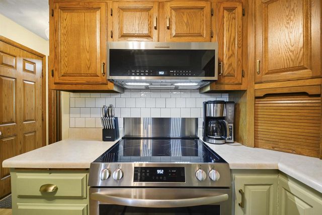 4710 W SUNFLOWER ROAD, Appleton, WI 54914