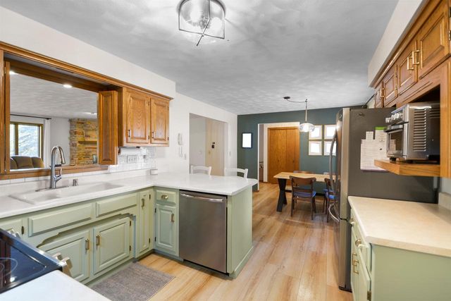 4710 W SUNFLOWER ROAD, Appleton, WI 54914