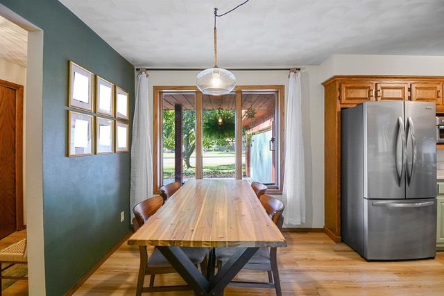 4710 W SUNFLOWER ROAD, Appleton, WI 54914