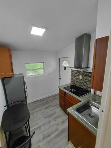 1050 NE 82nd St 2, Miami, FL 33138