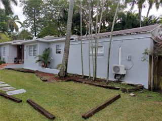 1050 NE 82nd St 2, Miami, FL 33138