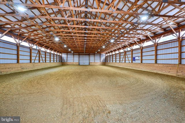 8272 WOODBINE RD, Airville, PA 17302