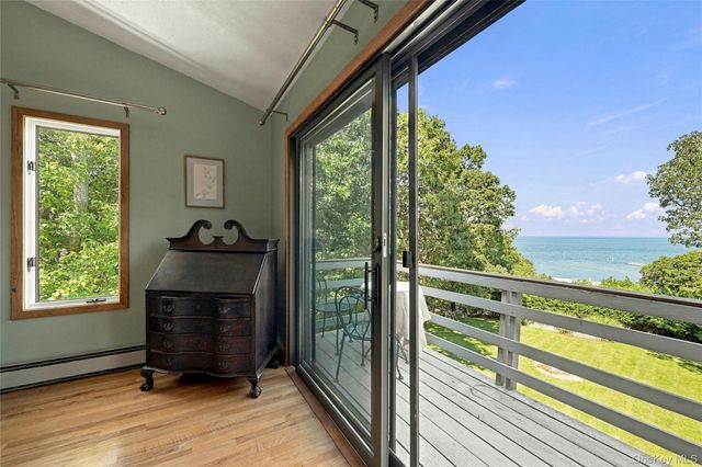 5 Dock Court, Port Jefferson, NY 11777