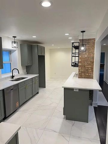 231 Lincoln Hills Drive, Valparaiso, IN 46385