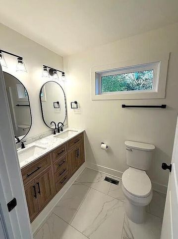 231 Lincoln Hills Drive, Valparaiso, IN 46385