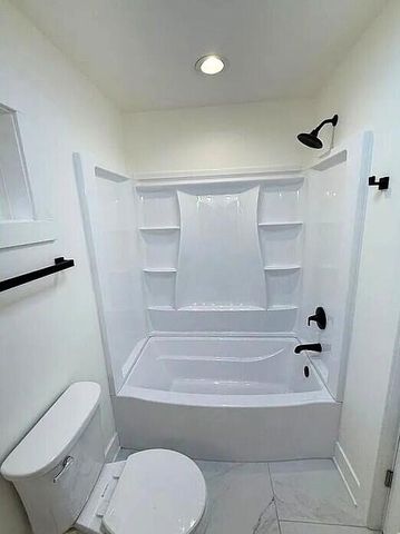 231 Lincoln Hills Drive, Valparaiso, IN 46385