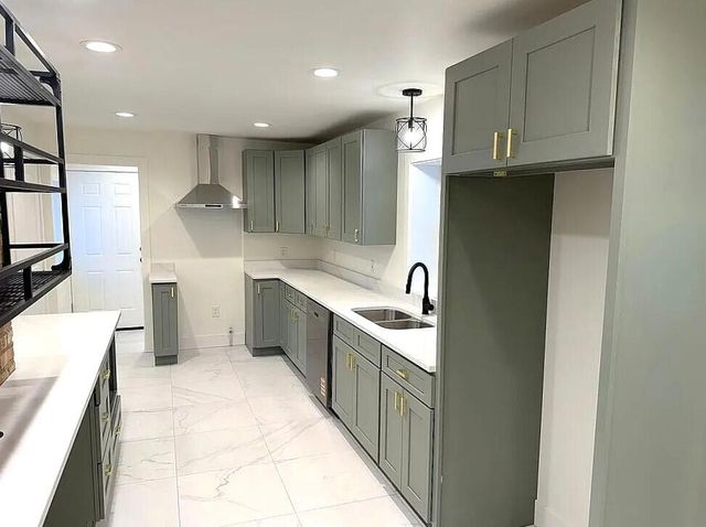 231 Lincoln Hills Drive, Valparaiso, IN 46385