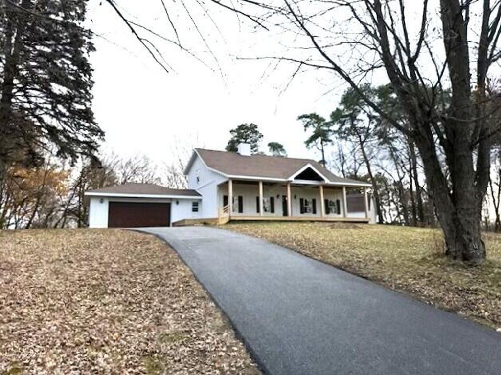 231 Lincoln Hills Drive, Valparaiso, IN 46385