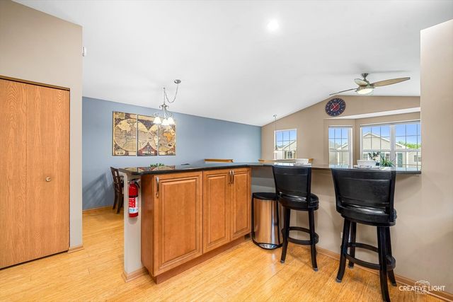 176 Presidential Boulevard, Oswego, IL 60543