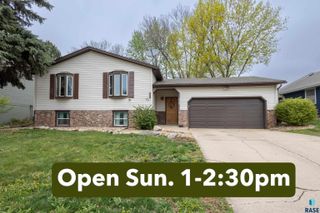 5004 W 49th St Street, Sioux Falls, SD 57106
