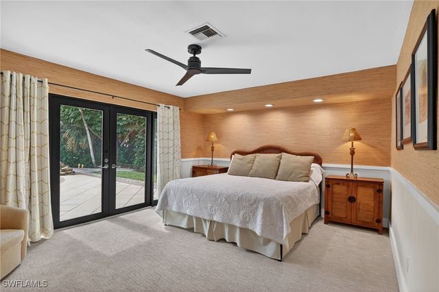 542 92nd AVE N, Naples, FL 34108