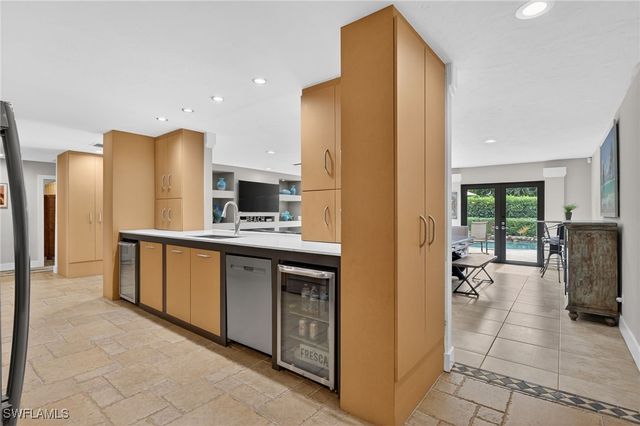 542 92nd AVE N, Naples, FL 34108