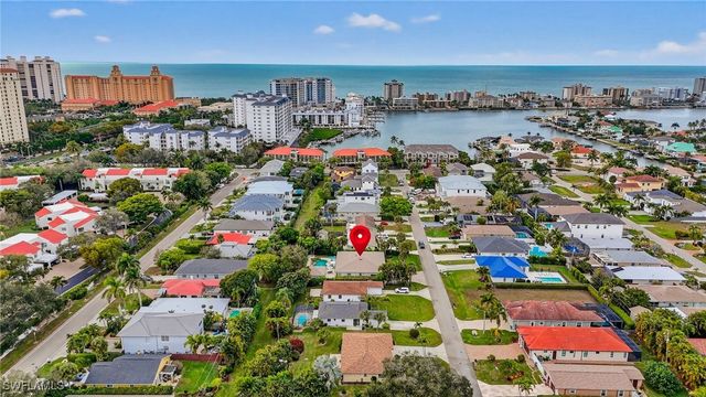 542 92nd AVE N, Naples, FL 34108