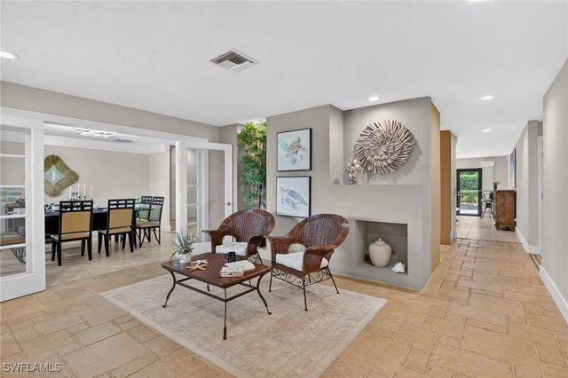 542 92nd AVE N, Naples, FL 34108