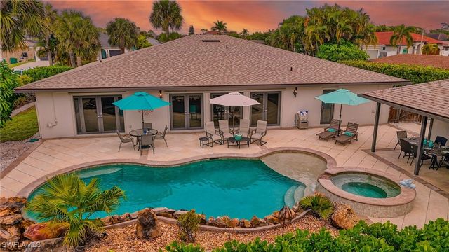 542 92nd AVE N, Naples, FL 34108