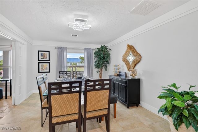 542 92nd AVE N, Naples, FL 34108