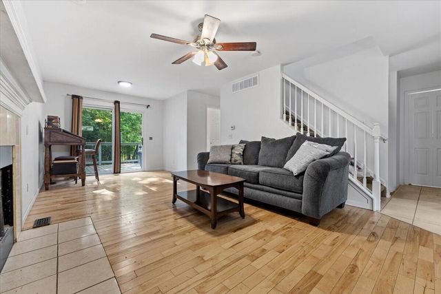 608 Heritage Circle, Fenton, MI 48430