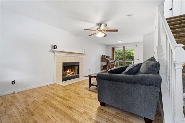 608 Heritage Circle, Fenton, MI 48430