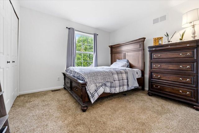 608 Heritage Circle, Fenton, MI 48430