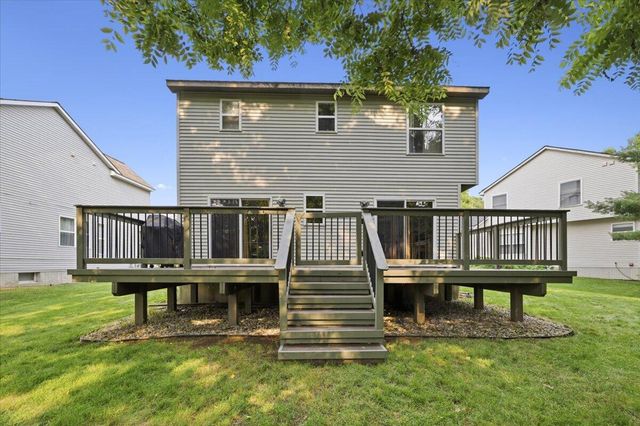 608 Heritage Circle, Fenton, MI 48430
