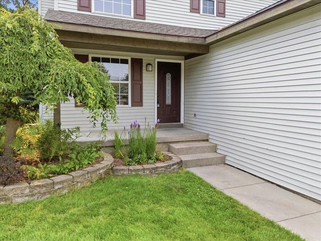 608 Heritage Circle, Fenton, MI 48430