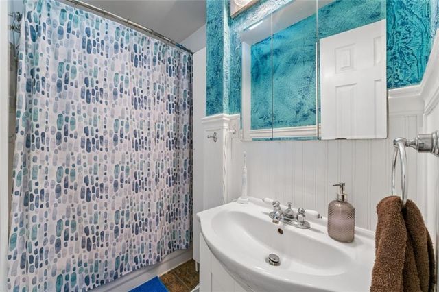 1102 S Leslie Avenue, Independence, MO 64050