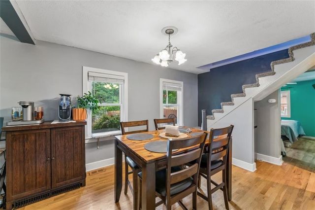 1102 S Leslie Avenue, Independence, MO 64050