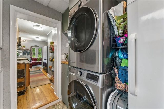 1102 S Leslie Avenue, Independence, MO 64050