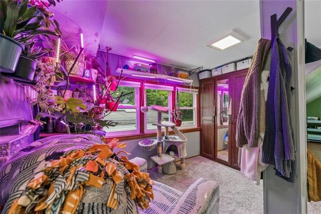 1102 S Leslie Avenue, Independence, MO 64050