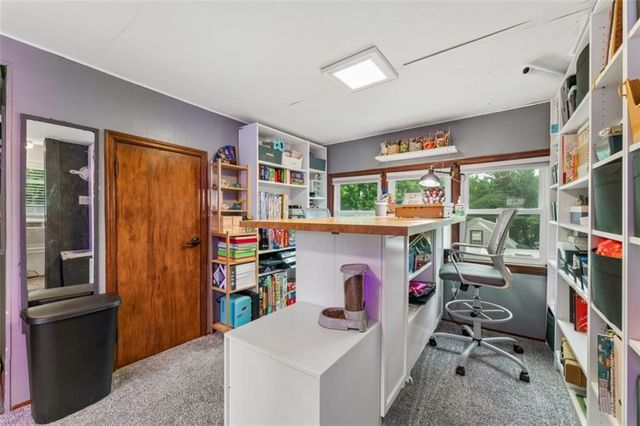 1102 S Leslie Avenue, Independence, MO 64050