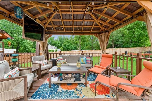 1102 S Leslie Avenue, Independence, MO 64050