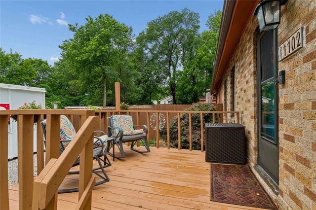 1102 S Leslie Avenue, Independence, MO 64050