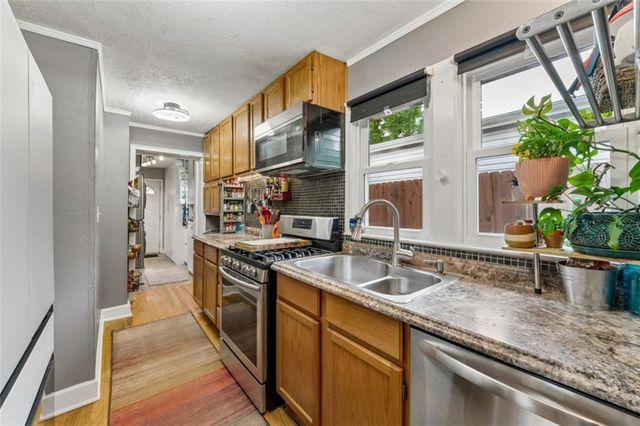 1102 S Leslie Avenue, Independence, MO 64050