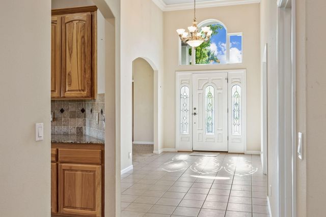 1088 Oak Grove Court, Eagle Point, OR 97524