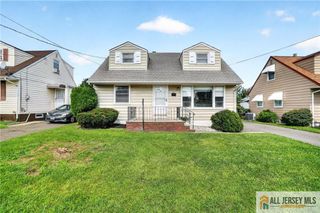 68 Oak Street, Carteret, NJ 07008