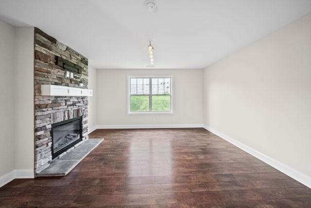 520 Somerset Ln, Clarksville, TN 37042