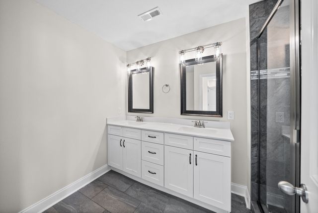 520 Somerset Ln, Clarksville, TN 37042