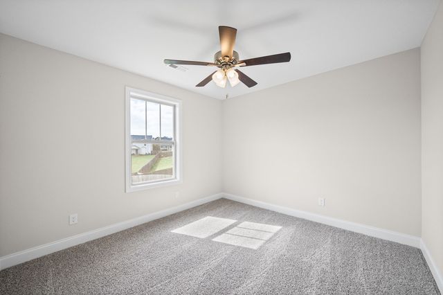 520 Somerset Ln, Clarksville, TN 37042