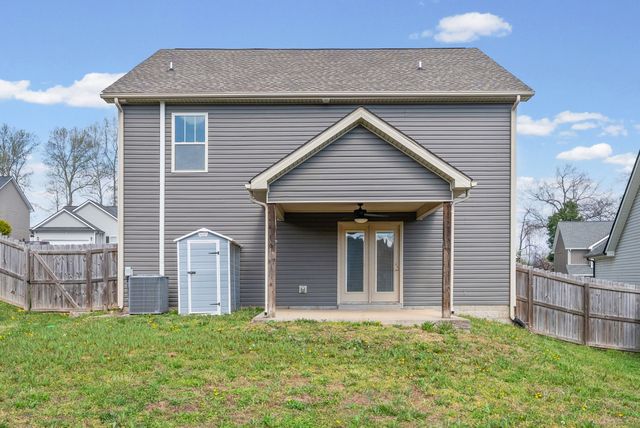 520 Somerset Ln, Clarksville, TN 37042