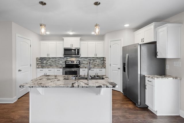 520 Somerset Ln, Clarksville, TN 37042