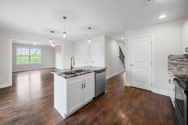 520 Somerset Ln, Clarksville, TN 37042