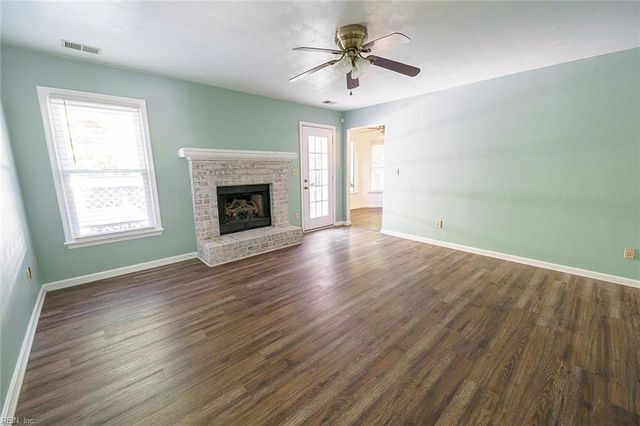 1004 Wymers CT, Chesapeake, VA 23322