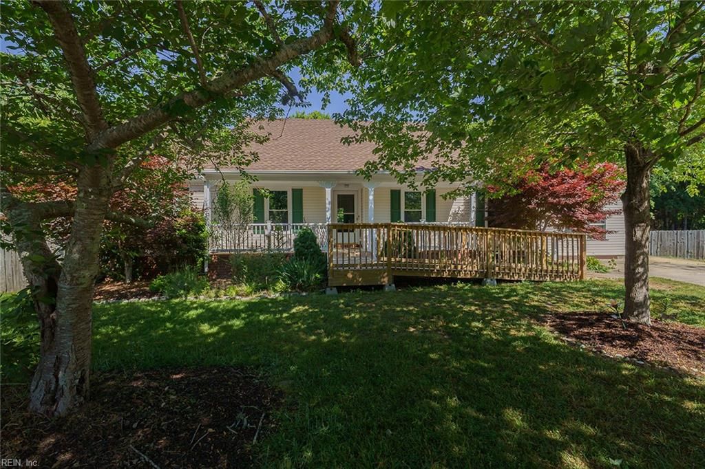 1004 Wymers CT, Chesapeake, VA 23322