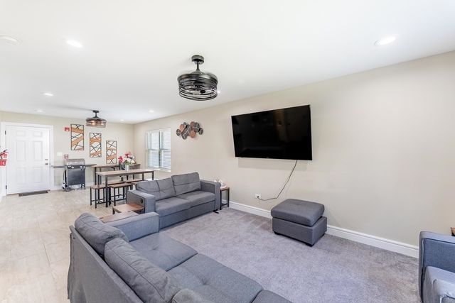 1006 Summit Street, Joliet, IL 60435